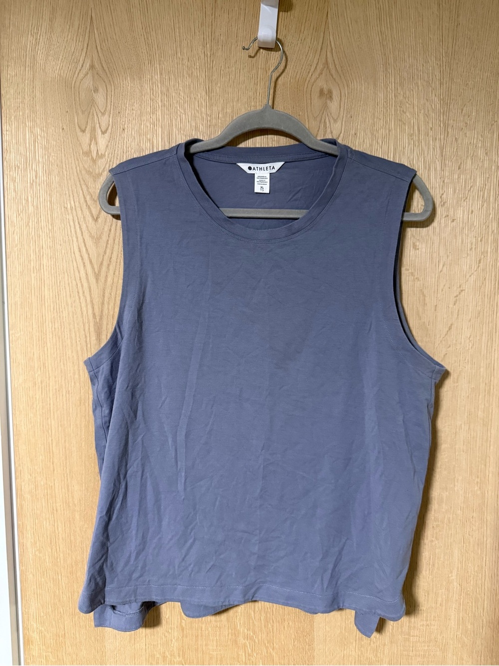 Athleta Sleeveless Muscle Tee in Dusty Blue XL